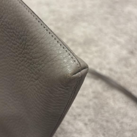 Tory Burch MERCER PEBBLED ZIP CROSSBODY Bag - Picture 9 of 11